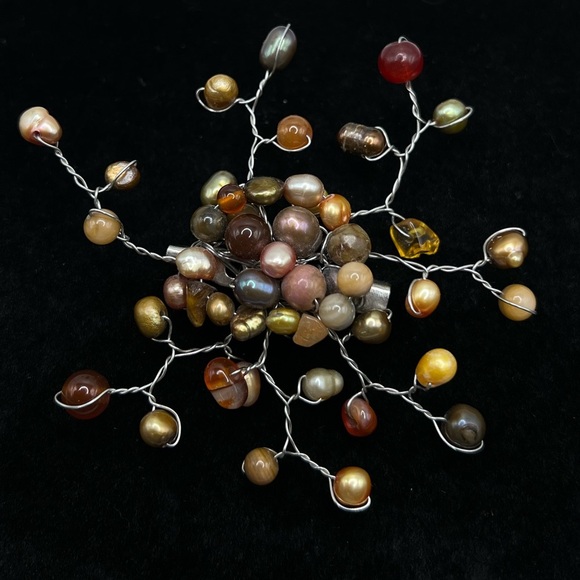 Vintage Pearl and Crystal Brooch Pin - Picture 1 of 4